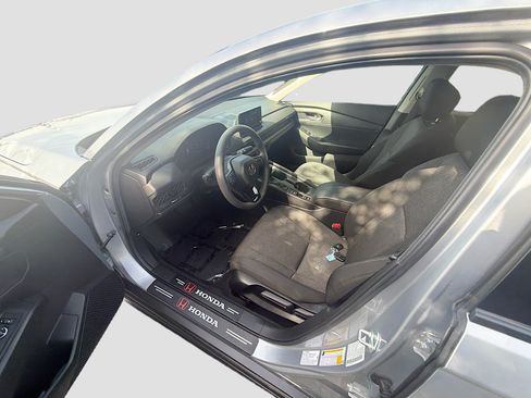 Certified 2025 Honda Accord LX image 18
