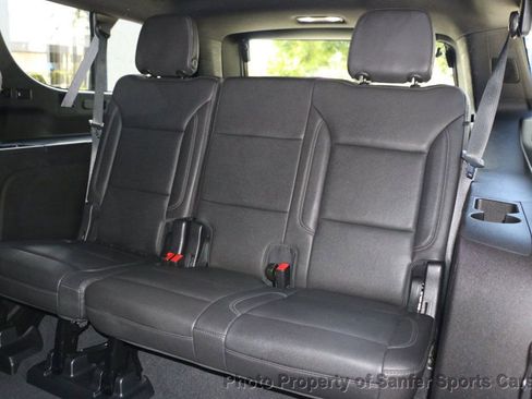 Used 2022 Chevrolet Suburban LT AWD/4WD image 38