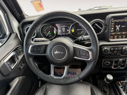 Used 2022 Jeep Wrangler Unlimited Sahara w/ Cold Weather Group image 12