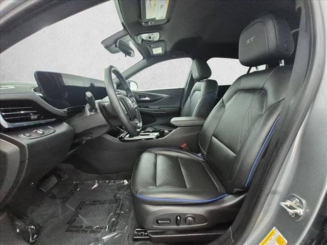 Used 2024 Buick Envista Sport Touring w/ Convenience I Package FWD image 16