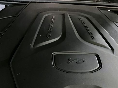 Used 2024 Porsche Cayenne image 30