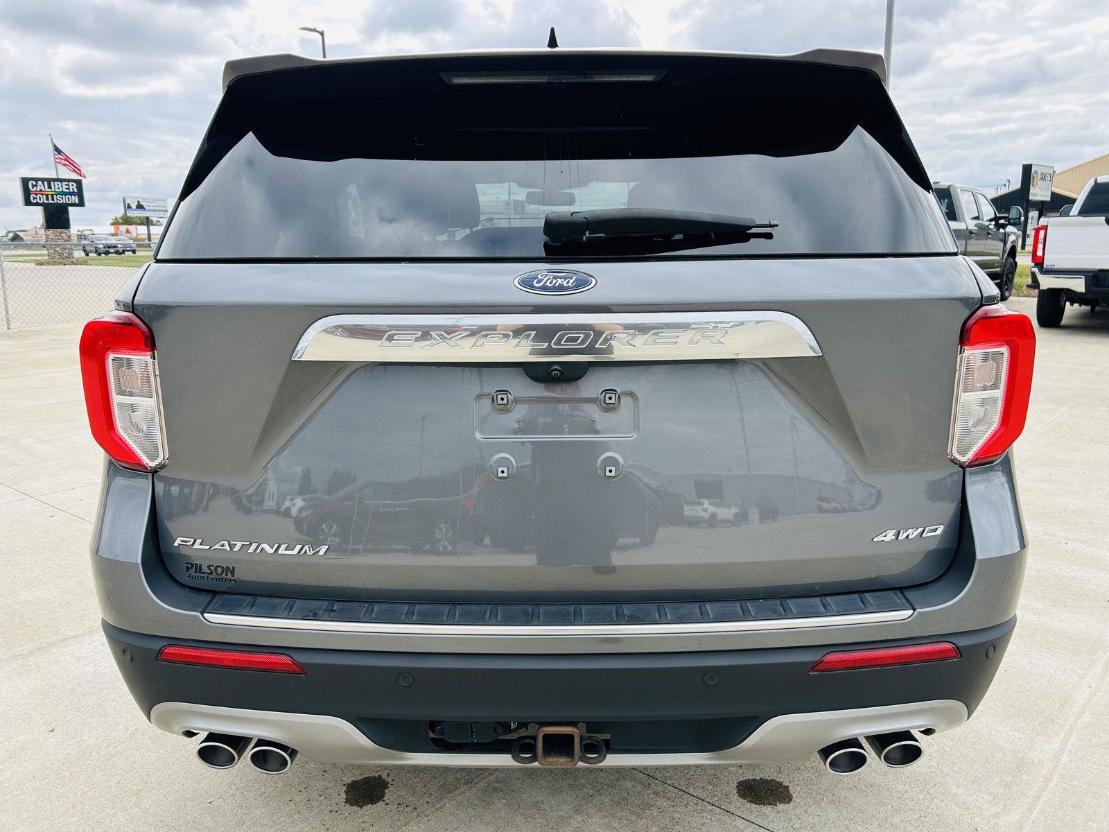 Used 2023 Ford Explorer Platinum w/ Technology Package AWD/4WD image 45