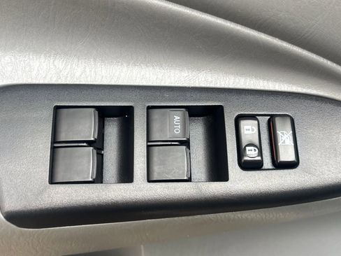 Used 2013 Toyota Tacoma PreRunner image 7