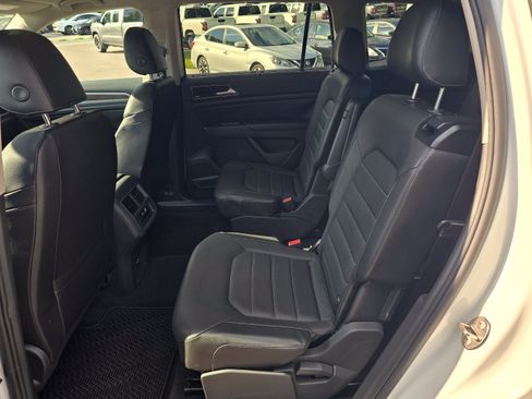 Used 2018 Volkswagen Atlas SEL Premium AWD/4WD image 12