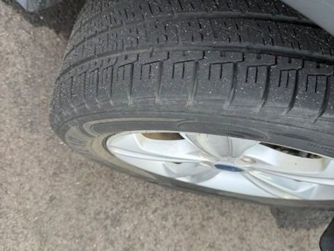 Used 2013 Ford Escape SE FWD image 8