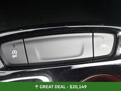 Used 2025 Chevrolet Trax LT image 32