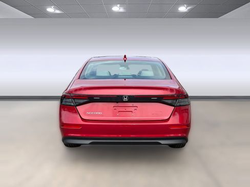 Used 2025 Honda Accord LX image 10