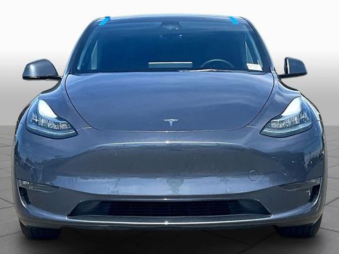 Used 2022 Tesla Model Y Long Range AWD/4WD image 3