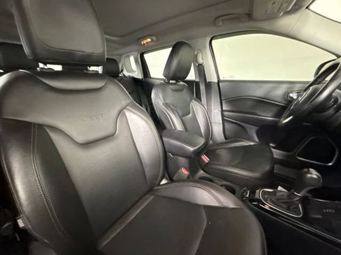 Used 2018 Jeep Compass Limited w/ Navigation Group AWD/4WD image 33