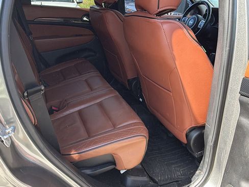 Used 2012 Jeep Grand Cherokee Overland Summit RWD image 22