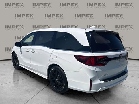 Used 2025 Honda Odyssey Sport-L image 3