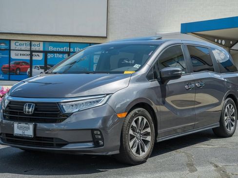 Used 2024 Honda Odyssey EX-L image 3