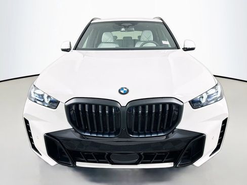New 2026 BMW X5 xDrive40i w/ M Sport Package image 2