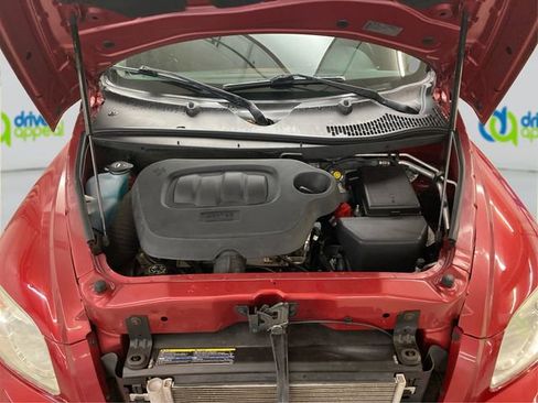 Used 2010 Chevrolet HHR LS image 11