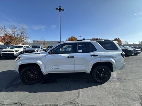 New 2025 Toyota 4Runner 4WD image 2