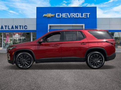 Used 2023 Chevrolet Traverse RS AWD/4WD image 3