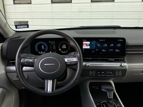 Used 2025 Hyundai Kona SEL image 14