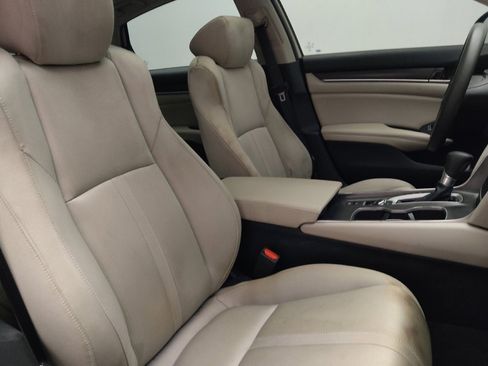 Used 2019 Honda Accord EX image 21