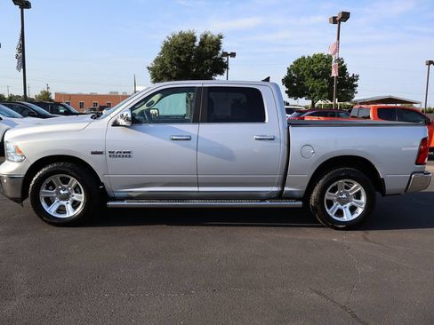 Used 2018 RAM 1500 Lone Star RWD image 2