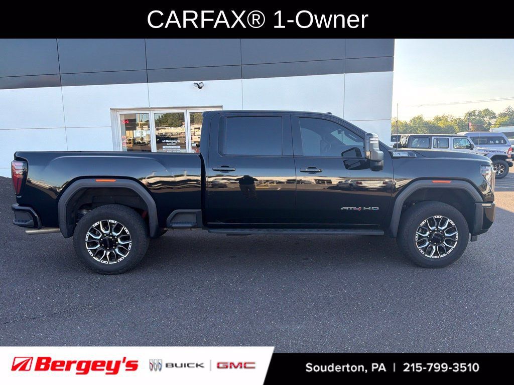 Used 2024 GMC Sierra 2500 AT4 w/ AT4 Premium Plus Package AWD/4WD image 3