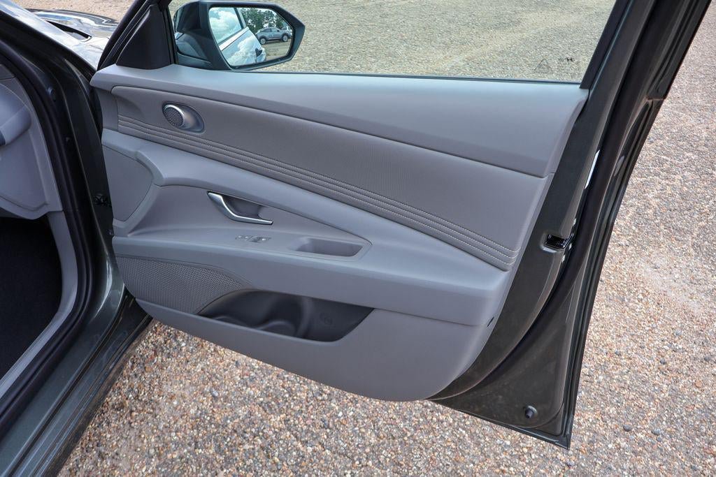 New 2026 Hyundai Elantra SEL Sport Premium FWD image 24