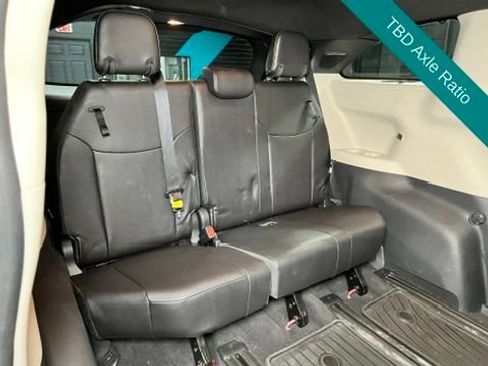 Used 2025 Toyota Sienna Platinum AWD/4WD image 26