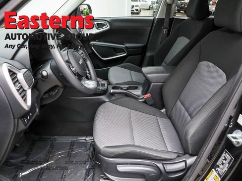 Used 2023 Kia Soul LX w/ Option Group 015 image 14