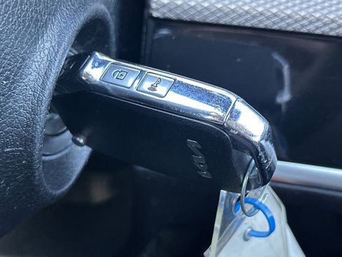 Used 2023 Kia Sportage LX image 29