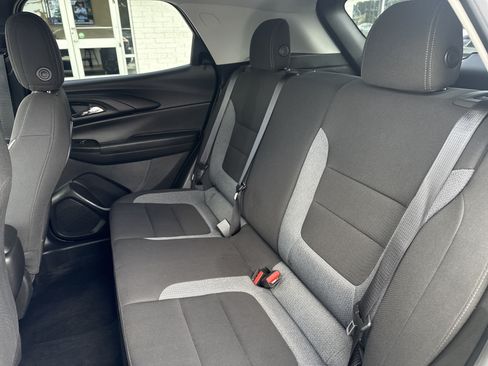 Used 2023 Chevrolet TrailBlazer LT w/ Convenience Package AWD/4WD image 12