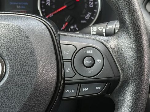 Used 2021 Toyota RAV4 XLE FWD image 14