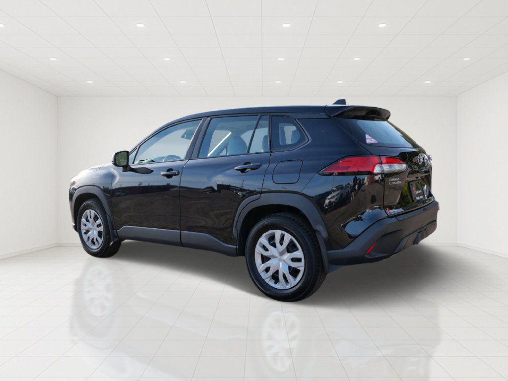 Used 2022 Toyota Corolla Cross L AWD/4WD image 4