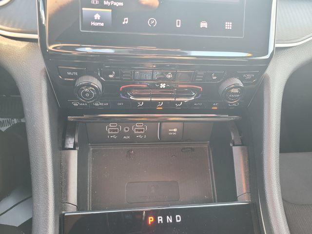Used 2024 Jeep Grand Cherokee Laredo X w/ Luxury Tech Group I AWD/4WD image 14