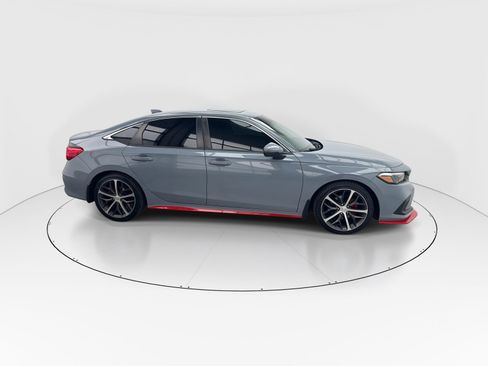 Used 2022 Honda Civic Touring image 9