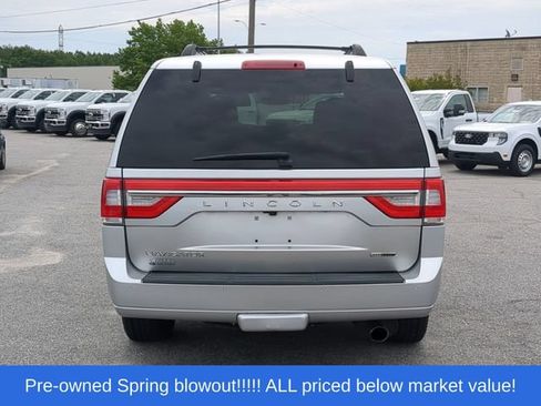 Used 2016 Lincoln Navigator Select AWD/4WD image 12
