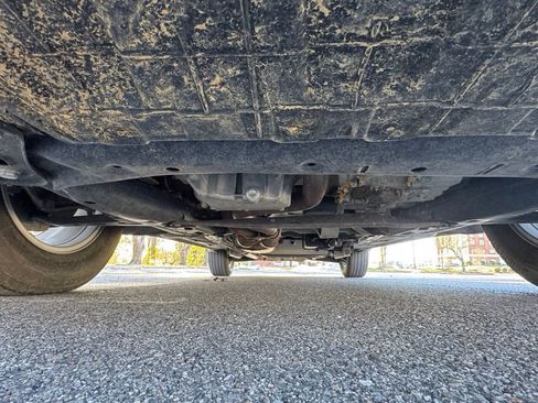 Used 2021 Chevrolet Traverse LS image 35