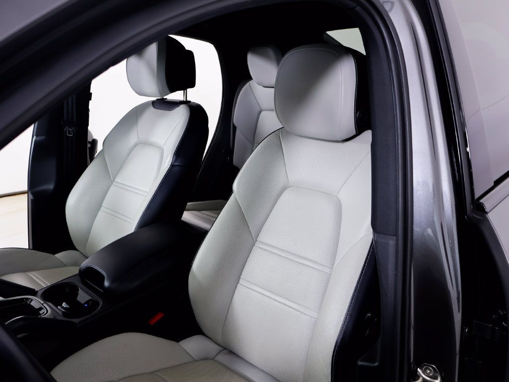 Certified 2024 Porsche Cayenne Coupe AWD/4WD image 14