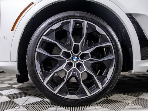 Used 2023 BMW X7 xDrive40i w/ M Sport Package image 40