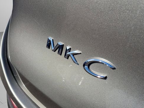 Used 2017 Lincoln MKC Reserve image 6