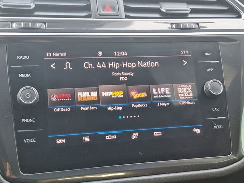 Used 2022 Volkswagen Tiguan SEL R-Line image 19