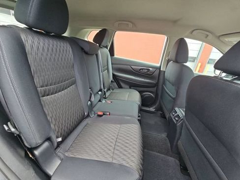 Used 2019 Nissan Rogue S AWD/4WD image 30