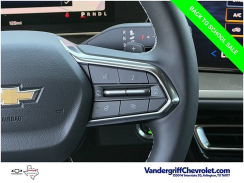Used 2026 Chevrolet Traverse LT FWD image 14