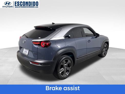 Used 2022 MAZDA MX-30 Electric w/ Premium Plus Pkg image 5