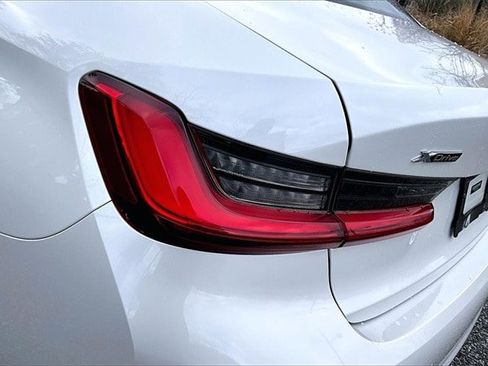 Used 2020 BMW 330i xDrive Sedan w/ Convenience Package image 26