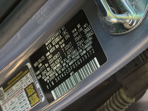 Used 2025 Kia Sportage LX image 29