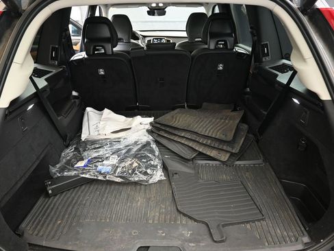 Certified 2024 Volvo XC90 B6 Plus w/ Protection Package Premier image 17