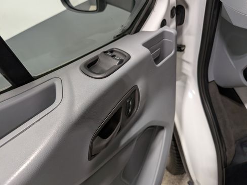 Used 2018 Ford Transit 350 XLT image 13