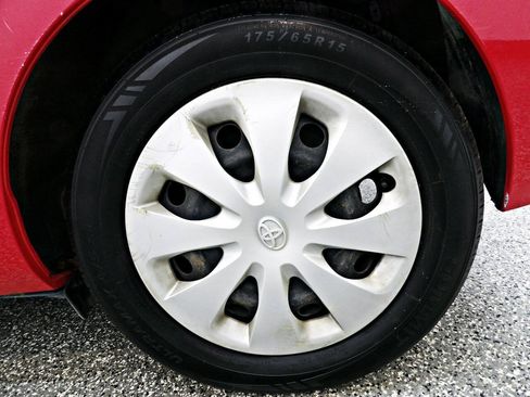 Used 2014 Toyota Prius C Two FWD image 18