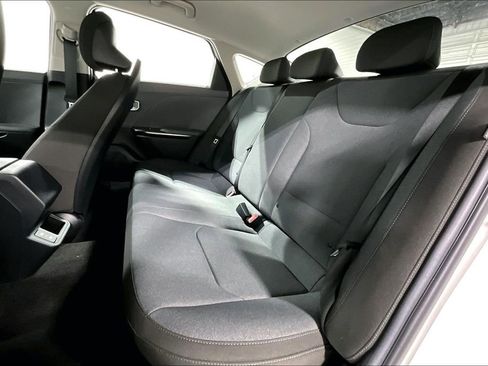 New 2025 Kia K4 LXS image 26