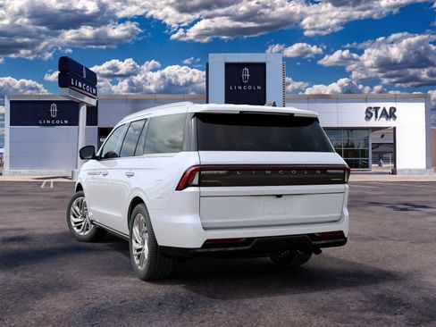 New 2027 Lincoln Navigator Reserve AWD/4WD image 8