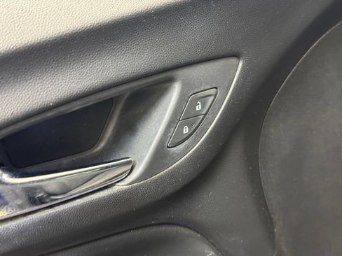 Used 2022 Chevrolet Equinox LT FWD image 9